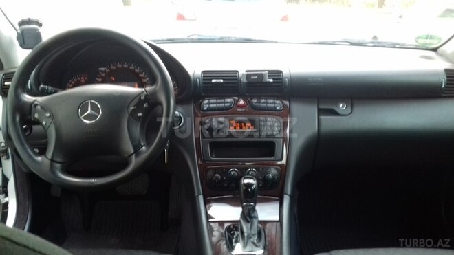 Mercedes C 200 2001, 181,400 km - 2.0 l - Bakı