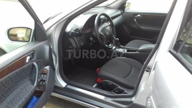 Mercedes C 200 2001, 181,400 km - 2.0 l - Bakı