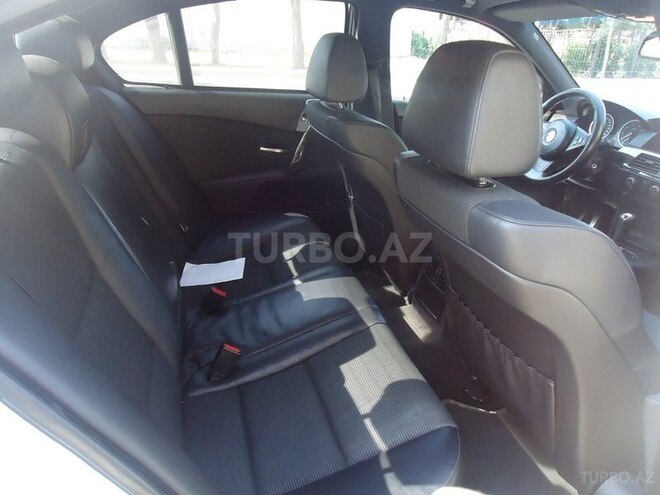 BMW 525 2005, 204,000 km - 2.5 l - Bakı