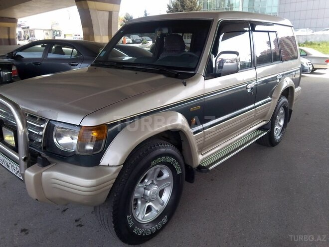 Mitsubishi Pajero 1993, 265,000 km - 3.0 l - Bakı