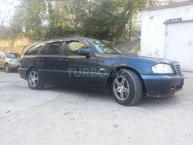 Mercedes C 180 1999, 235,000 km - 1.8 l - Bakı