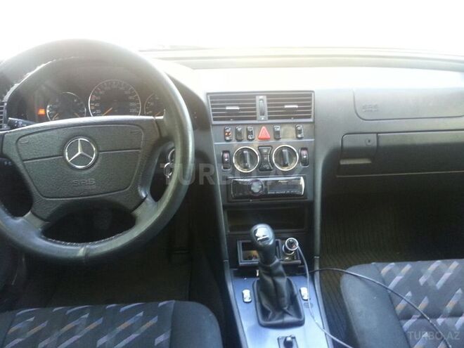 Mercedes C 180 1999, 235,000 km - 1.8 l - Bakı