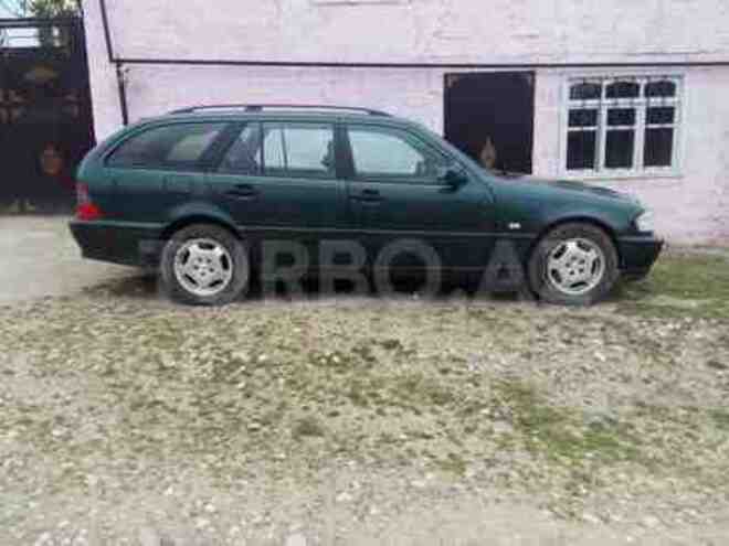 Mercedes C 200 1999, 250,000 km - 2.0 l - Qusar