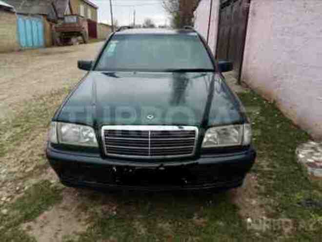 Mercedes C 200 1999, 250,000 km - 2.0 l - Qusar