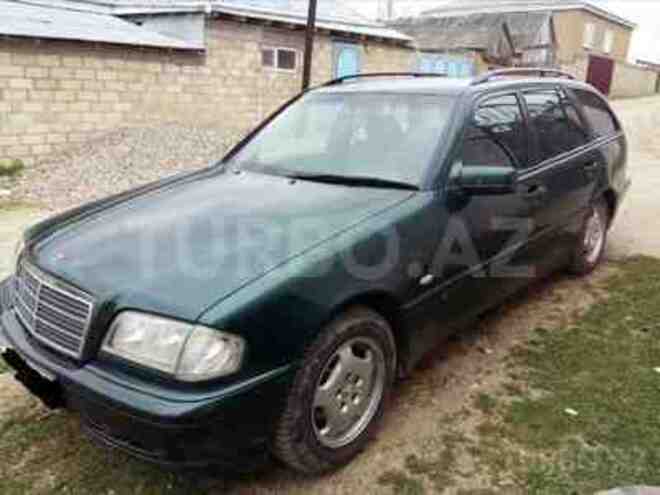 Mercedes C 200 1999, 250,000 km - 2.0 l - Qusar