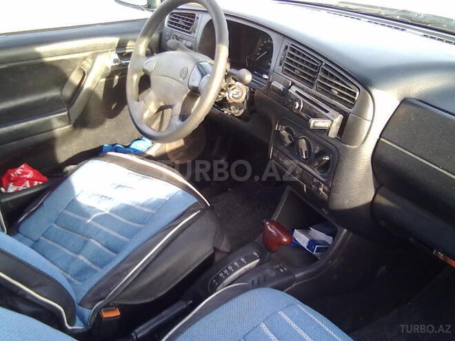 Volkswagen Golf 1995, 276,000 km - 1.8 l - Bakı