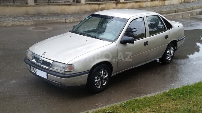 Opel Vectra 1992, 285,000 km - 1.8 л - Bakı