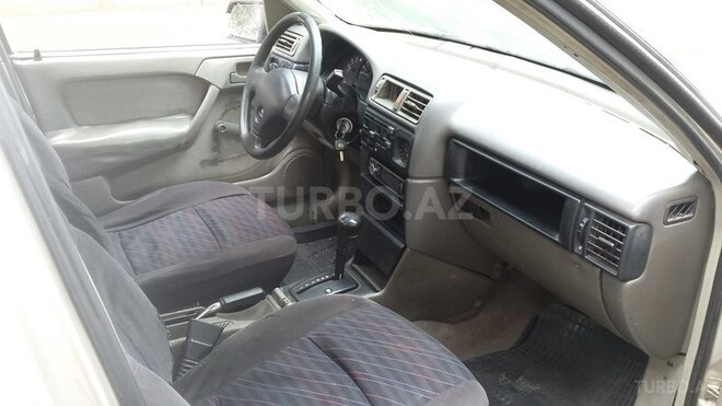 Opel Vectra 1992, 285,000 km - 1.8 л - Bakı
