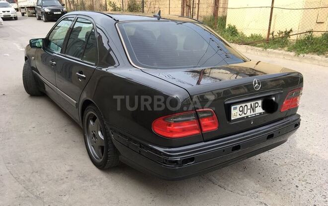 Mercedes E 430 1998, 299,000 km - 4.3 l - Bakı