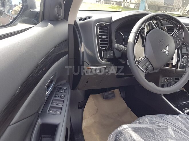 Mitsubishi Outlander 2018, 0 km - 2.4 л - Bakı