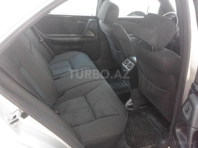 Mercedes E 240 1997, 397,289 km - 2.4 л - Yevlax
