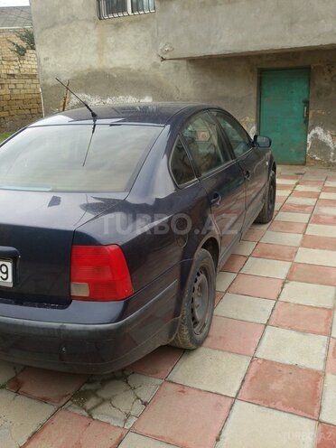 Volkswagen Passat 1997, 280,000 km - 1.6 л - Sumqayıt