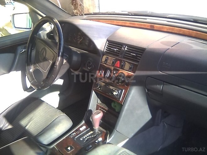 Mercedes C 220 1996, 360,000 km - 2.2 l - Xaçmaz