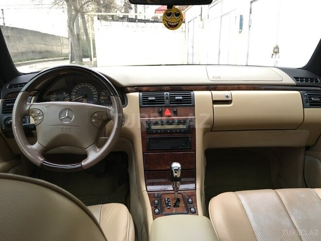 Mercedes E 240 2000, 129,678 km - 2.6 l - Bakı