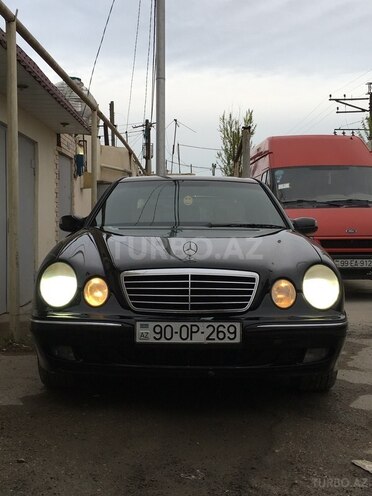 Mercedes E 240 2000, 129,678 km - 2.6 l - Bakı