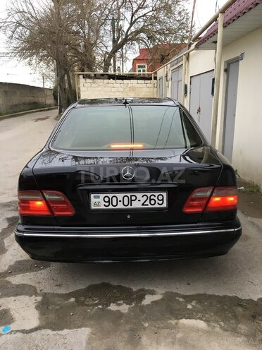 Mercedes E 240 2000, 129,678 km - 2.6 l - Bakı
