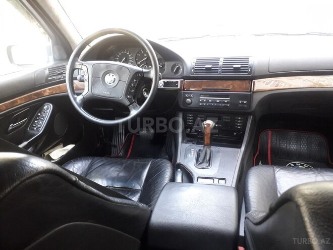 BMW 528 1998, 338,000 km - 2.8 l - Sumqayıt