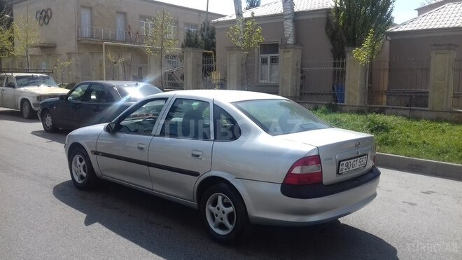 Opel Vita 1997, 232,000 km - 1.8 л - Bakı