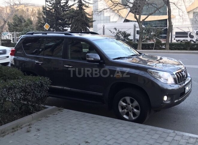 Toyota Prado 2011, 52,000 km - 2.7 l - Bakı