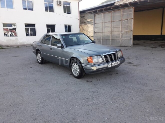 Mercedes E 250 1993, 396,000 km - 2.5 l - Şəki