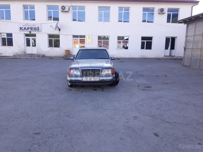 Mercedes E 250 1993, 396,000 km - 2.5 l - Şəki