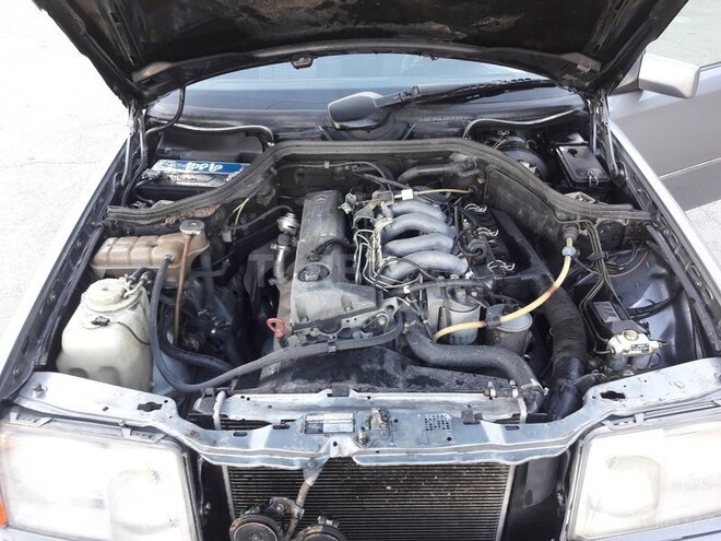 Mercedes E 250 1993, 396,000 km - 2.5 l - Şəki