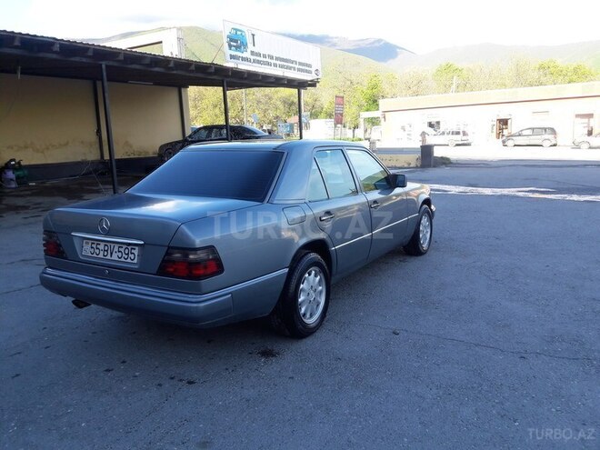Mercedes E 250 1993, 396,000 km - 2.5 l - Şəki