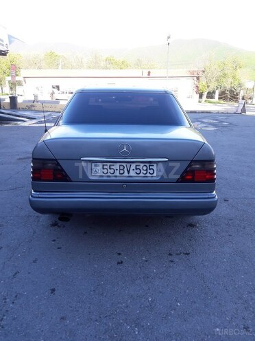 Mercedes E 250 1993, 396,000 km - 2.5 l - Şəki