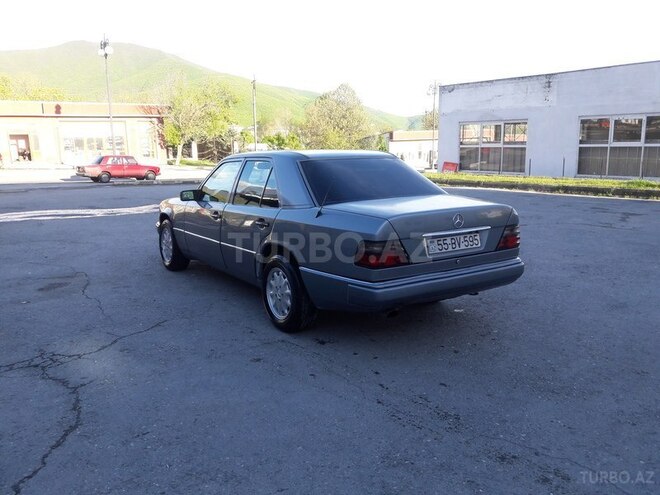 Mercedes E 250 1993, 396,000 km - 2.5 l - Şəki