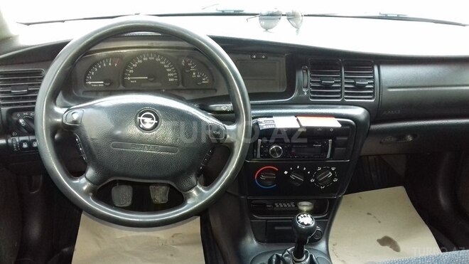 Opel Vectra 1999, 355,200 km - 1.6 л - Bakı
