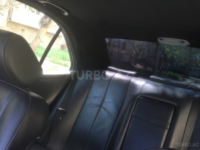 Mercedes E 220 2002, 338,000 km - 2.2 l - Bakı