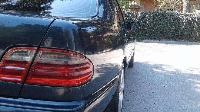Mercedes E 220 2002, 315,216 km - 2.2 л - Sumqayıt
