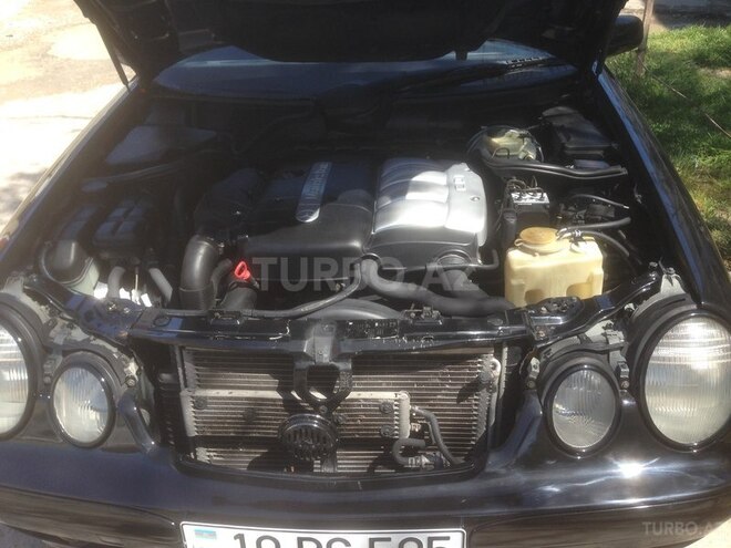 Mercedes E 220 2002, 338,000 km - 2.2 l - Bakı
