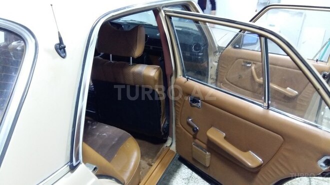 Mercedes E 200 1983, 4,000,000 km - 2.0 л - Bakı