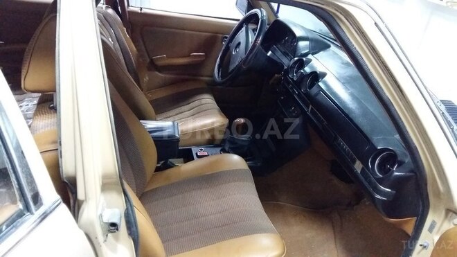 Mercedes E 200 1983, 4,000,000 km - 2.0 л - Bakı