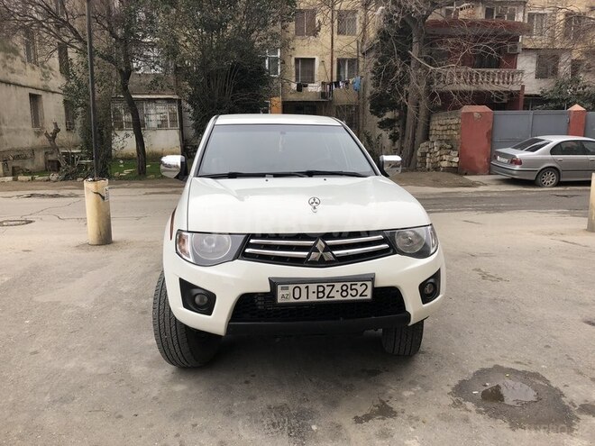 Mitsubishi L200 2014, 90,000 km - 2.5 л - Bakı