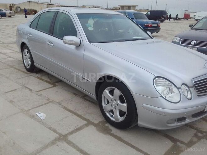 Mercedes E 220 2003, 250,000 km - 2.2 l - Sumqayıt