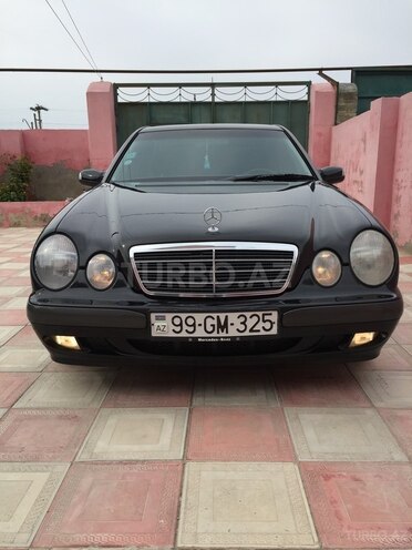 Mercedes E 220 2001, 288,900 km - 2.2 л - Sumqayıt