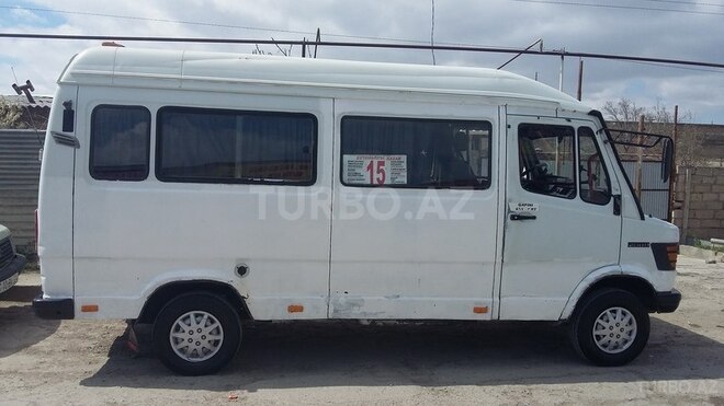 Mercedes 208 D 1994, 110,000 km - 0.2 l - Sumqayıt