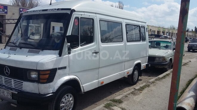 Mercedes 208 D 1994, 110,000 km - 0.2 l - Sumqayıt