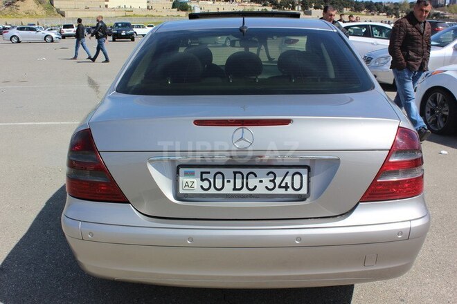 Mercedes E 220 2004, 517,000 km - 2.2 l - Bakı