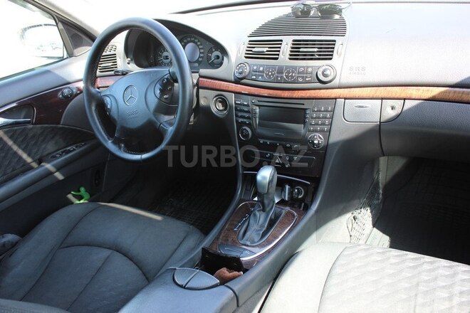 Mercedes E 220 2004, 517,000 km - 2.2 l - Bakı