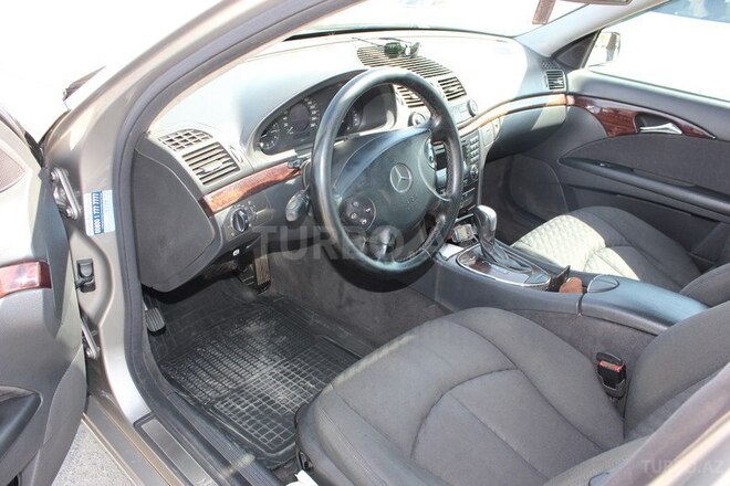 Mercedes E 220 2004, 517,000 km - 2.2 l - Bakı