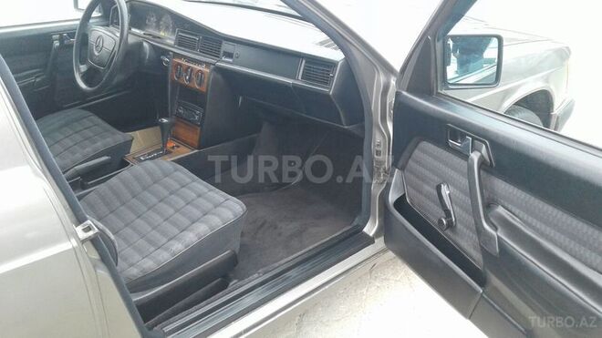 Mercedes 190 1992, 215,321 km - 2.0 л - Sumqayıt