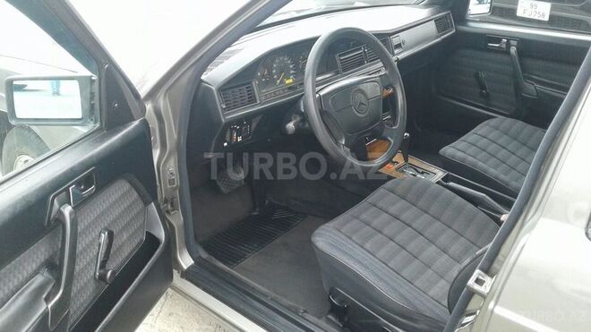 Mercedes 190 1992, 215,321 km - 2.0 л - Sumqayıt