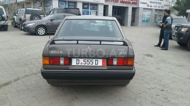 Mercedes 190 1992, 215,321 km - 2.0 л - Sumqayıt