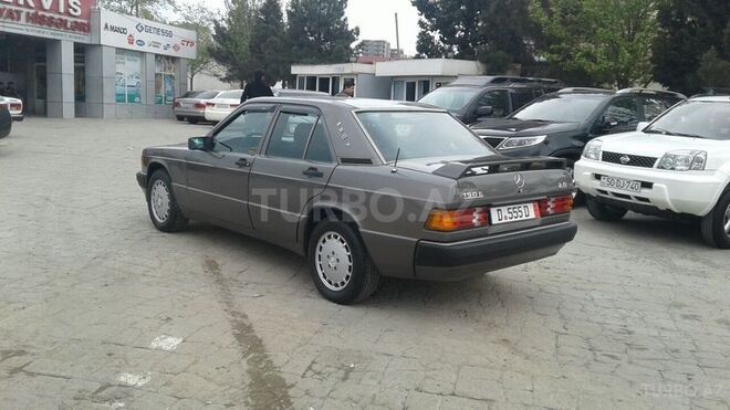 Mercedes 190 1992, 215,321 km - 2.0 л - Sumqayıt