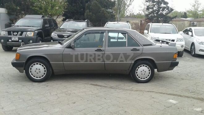 Mercedes 190 1992, 215,321 km - 2.0 л - Sumqayıt