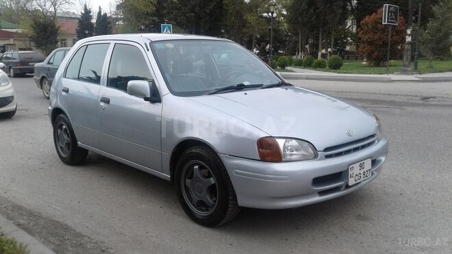 Toyota Starlet 1999, 225,000 km - 1.4 л - Bakı