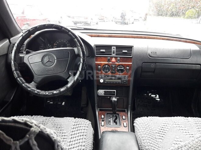 Mercedes C 220 1995, 245,000 km - 2.2 l - Bakı
